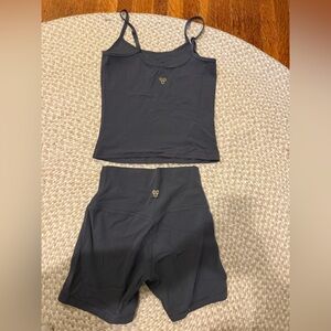 Aritzia set